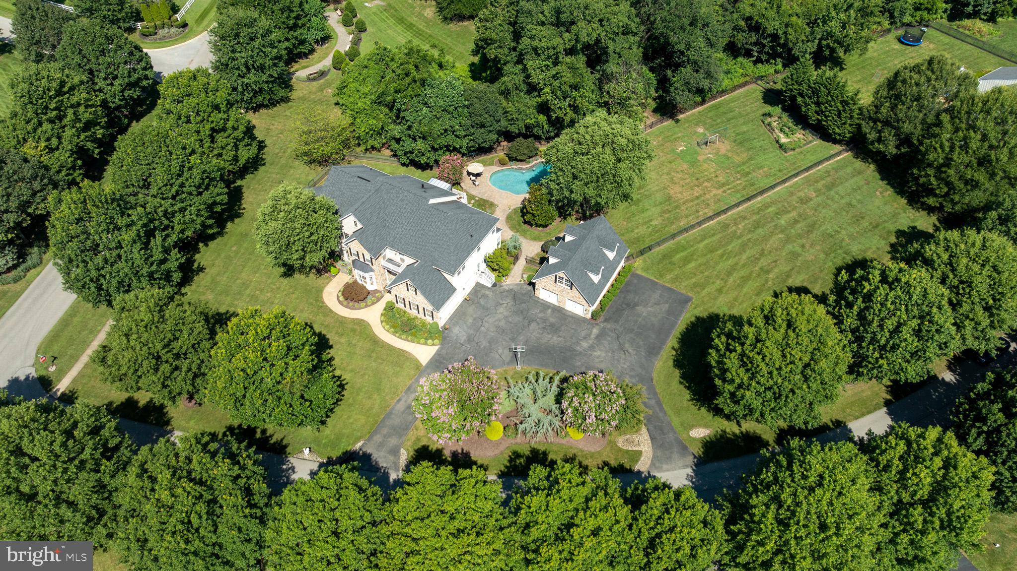 LYONS CREEK OVERLOOK - Residential