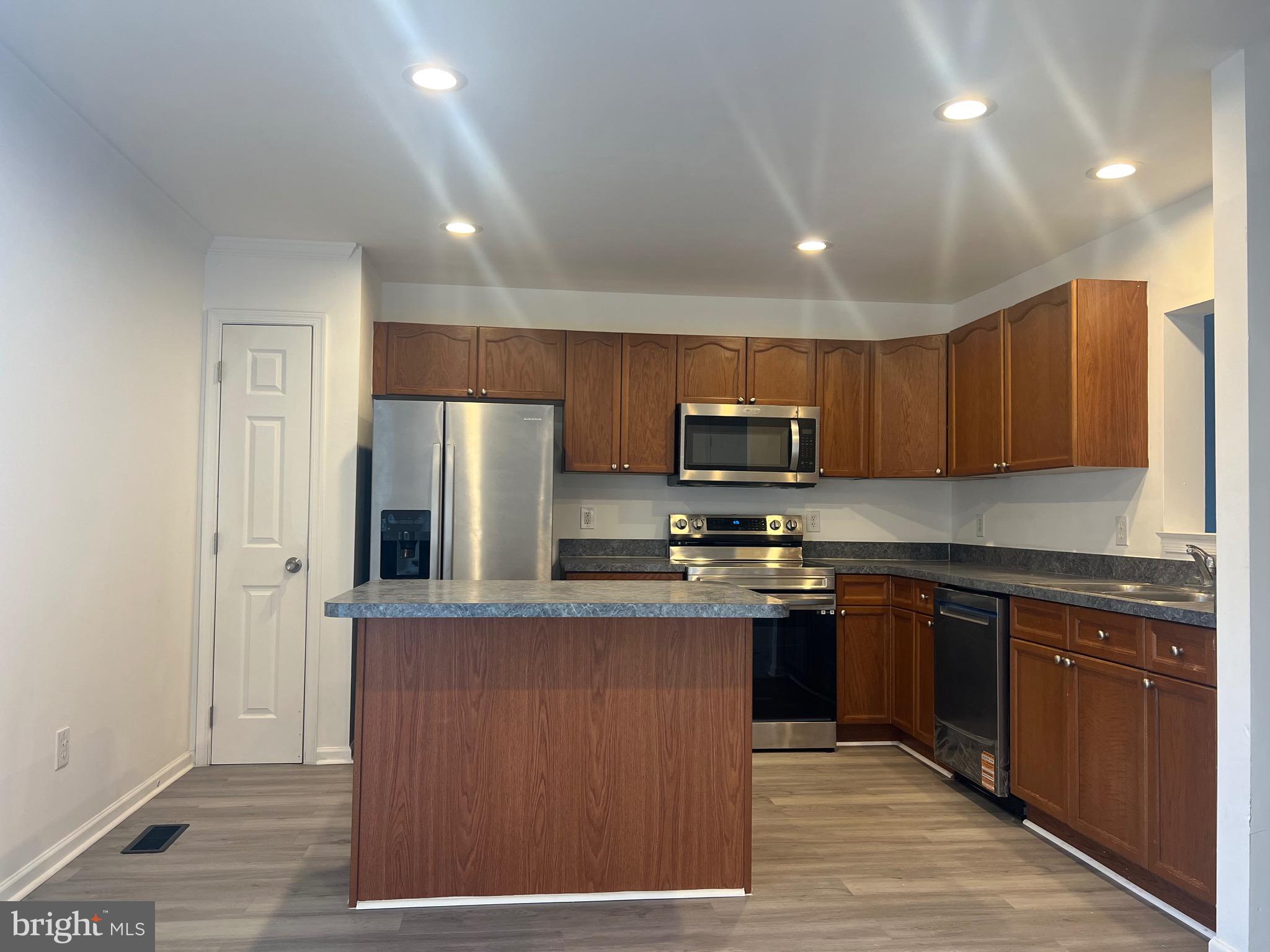 PRENTISS POINT II TOWNHOMES - Residential