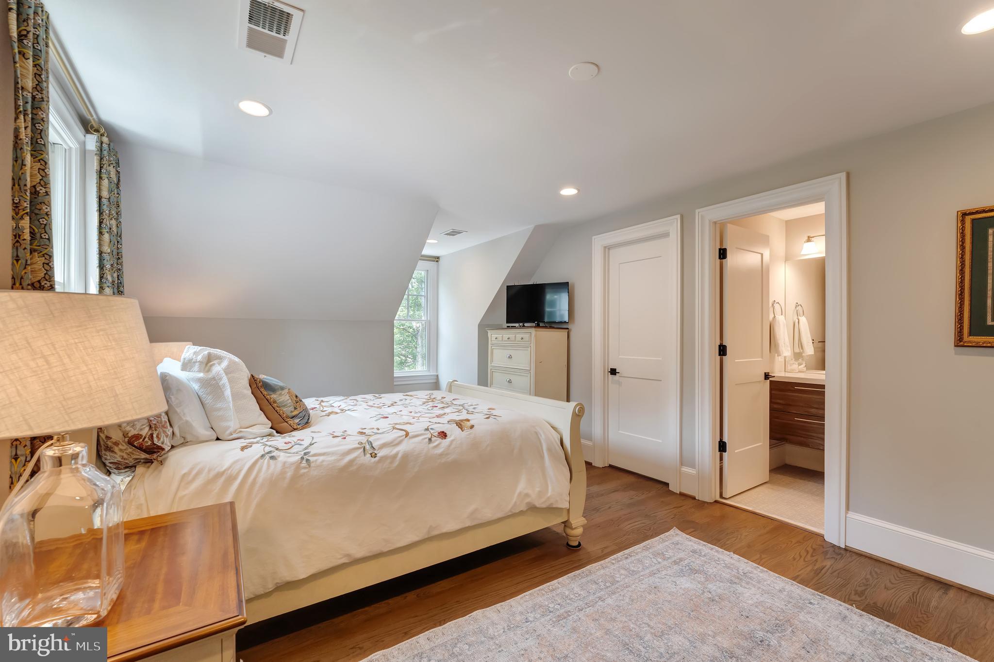 ALEXANDRIA - Residential