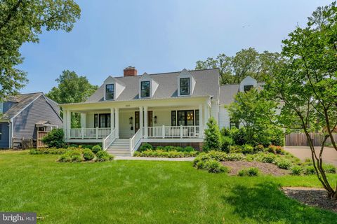 2025 SCROGGINS ROAD ALEXANDRIA VA 22302