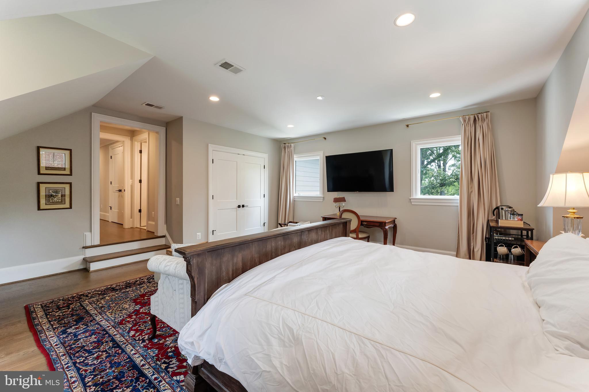 ALEXANDRIA - Residential