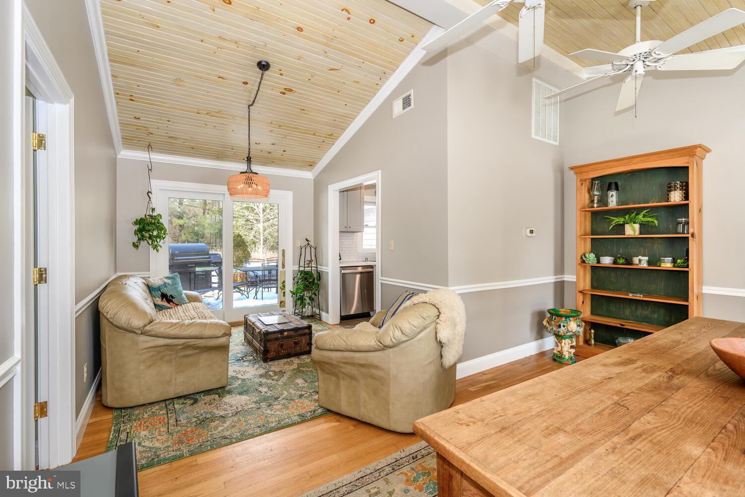 EDGE COVE - Residential