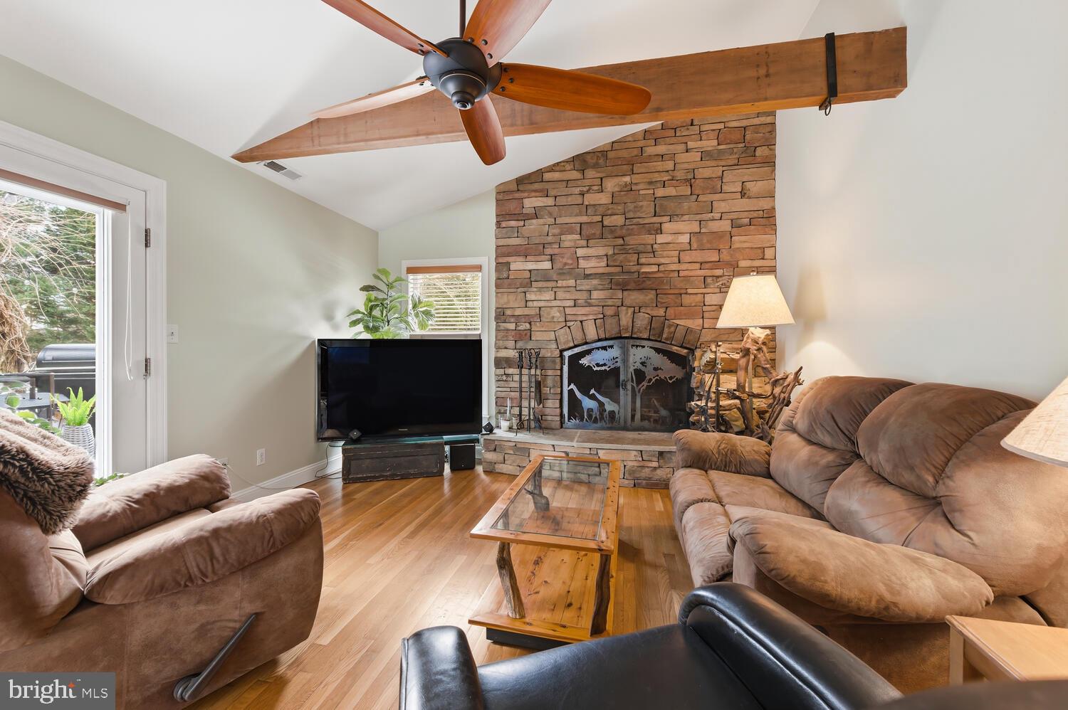 EDGE COVE - Residential