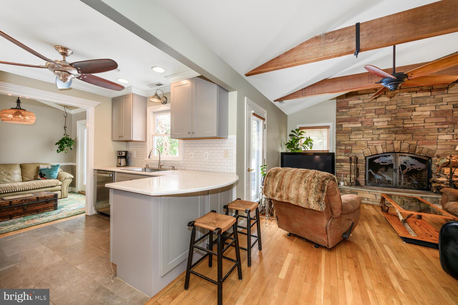 EDGE COVE - Residential