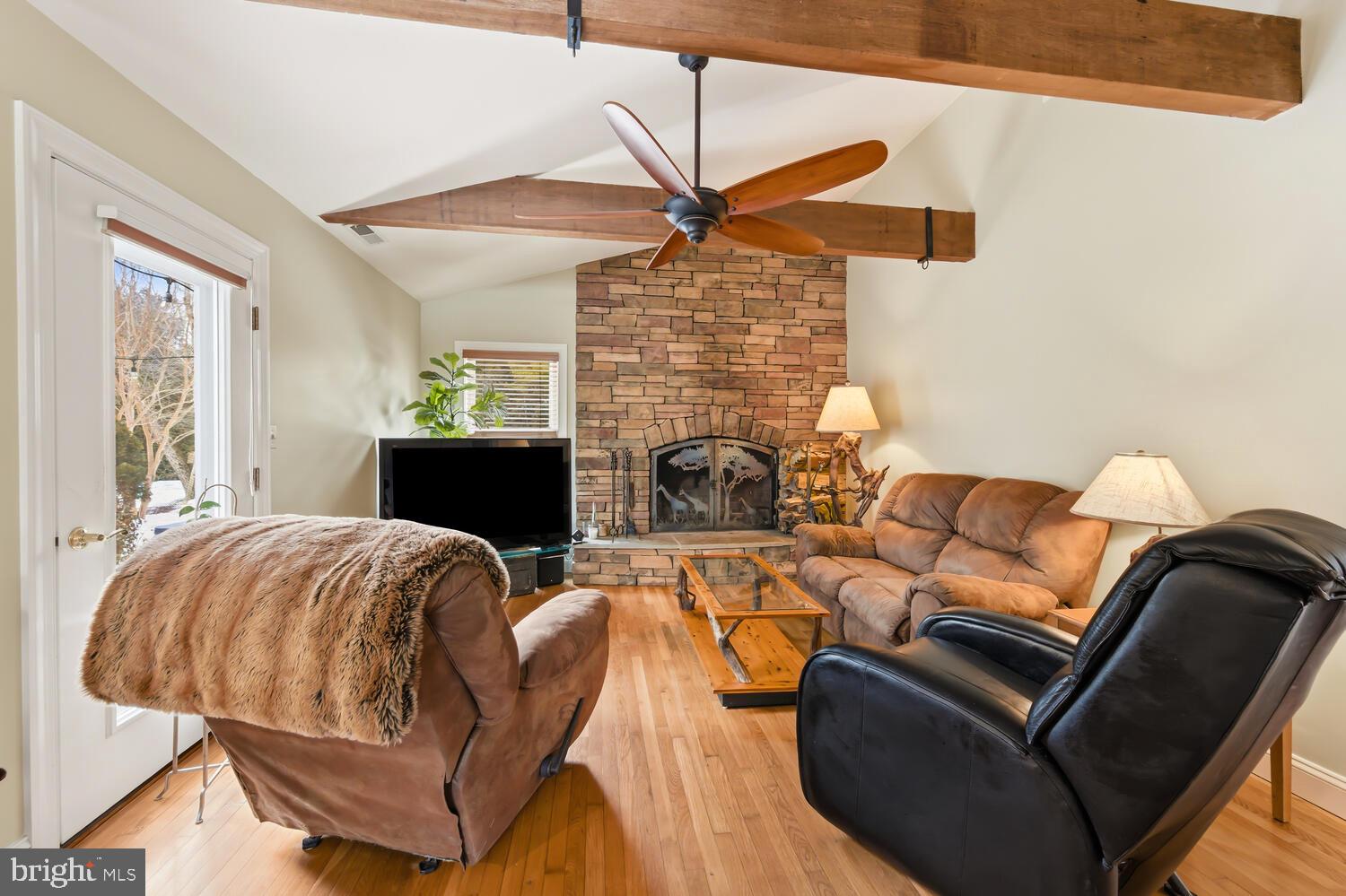 EDGE COVE - Residential