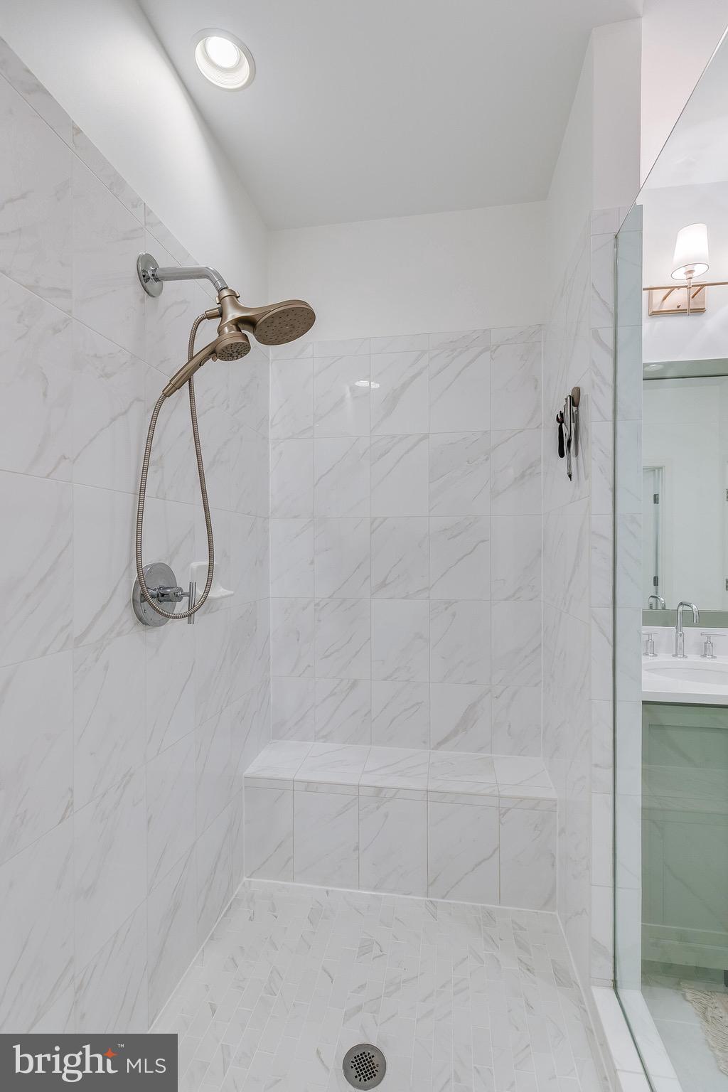 CRESCENT PLACE - Residential