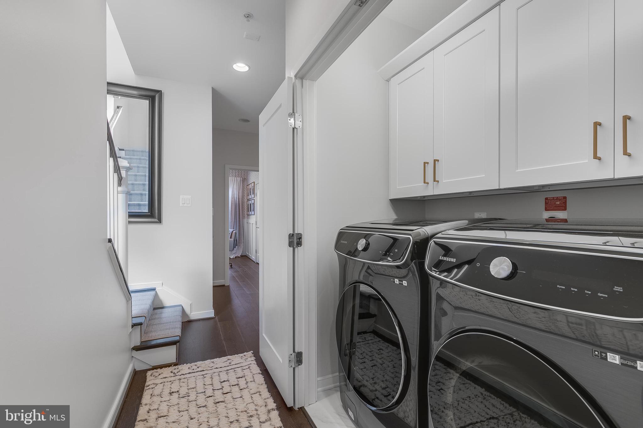 CRESCENT PLACE - Residential