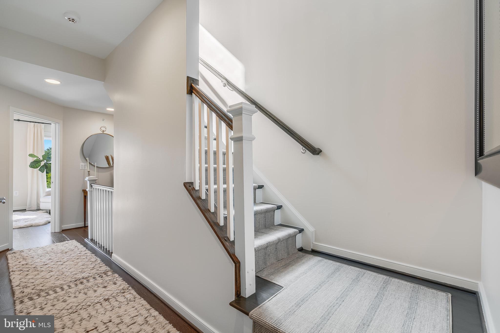 CRESCENT PLACE - Residential