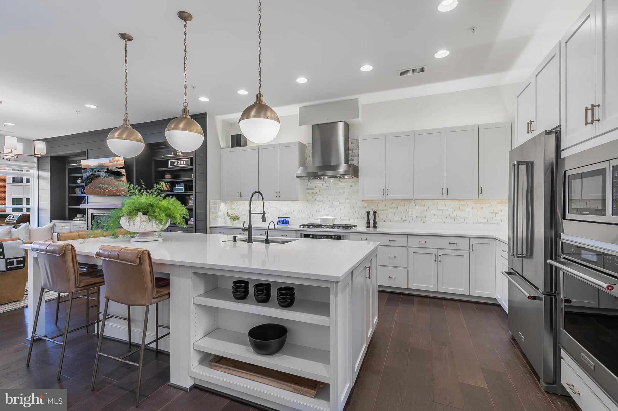 CRESCENT PLACE - Residential