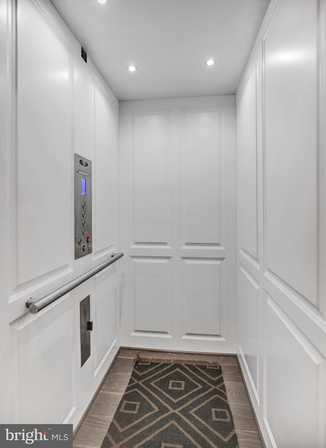 CRESCENT PLACE - Residential