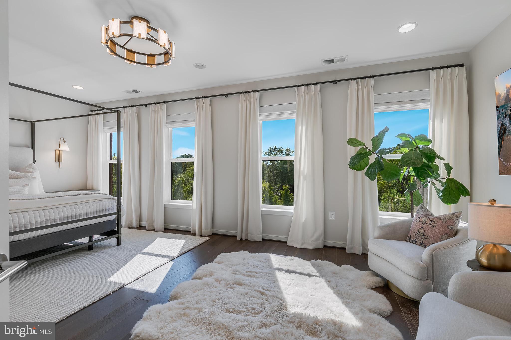 CRESCENT PLACE - Residential