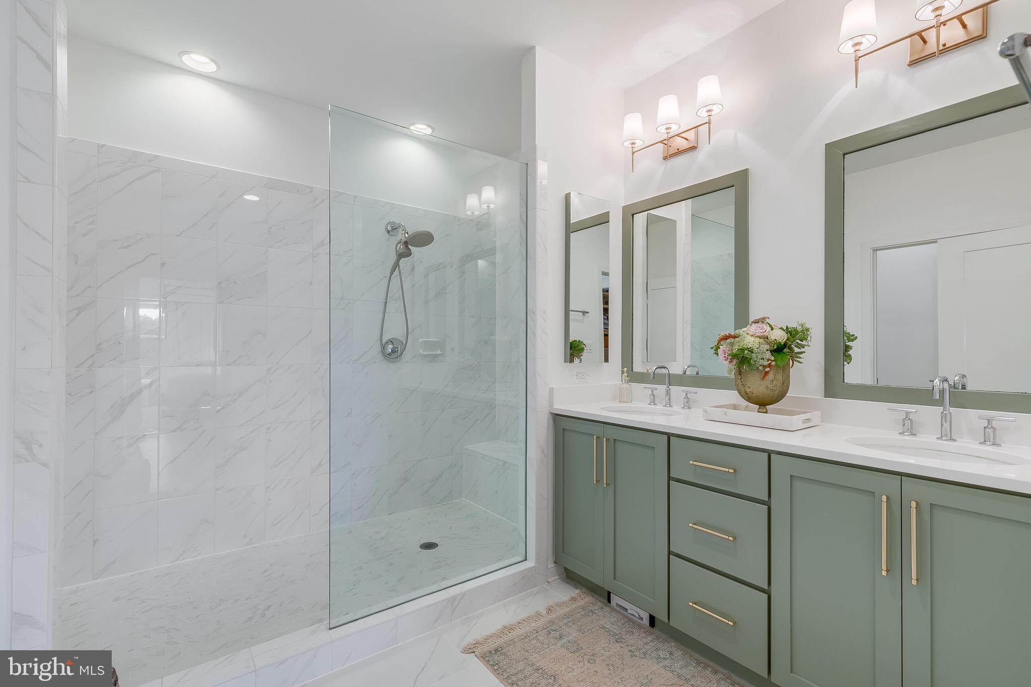 CRESCENT PLACE - Residential