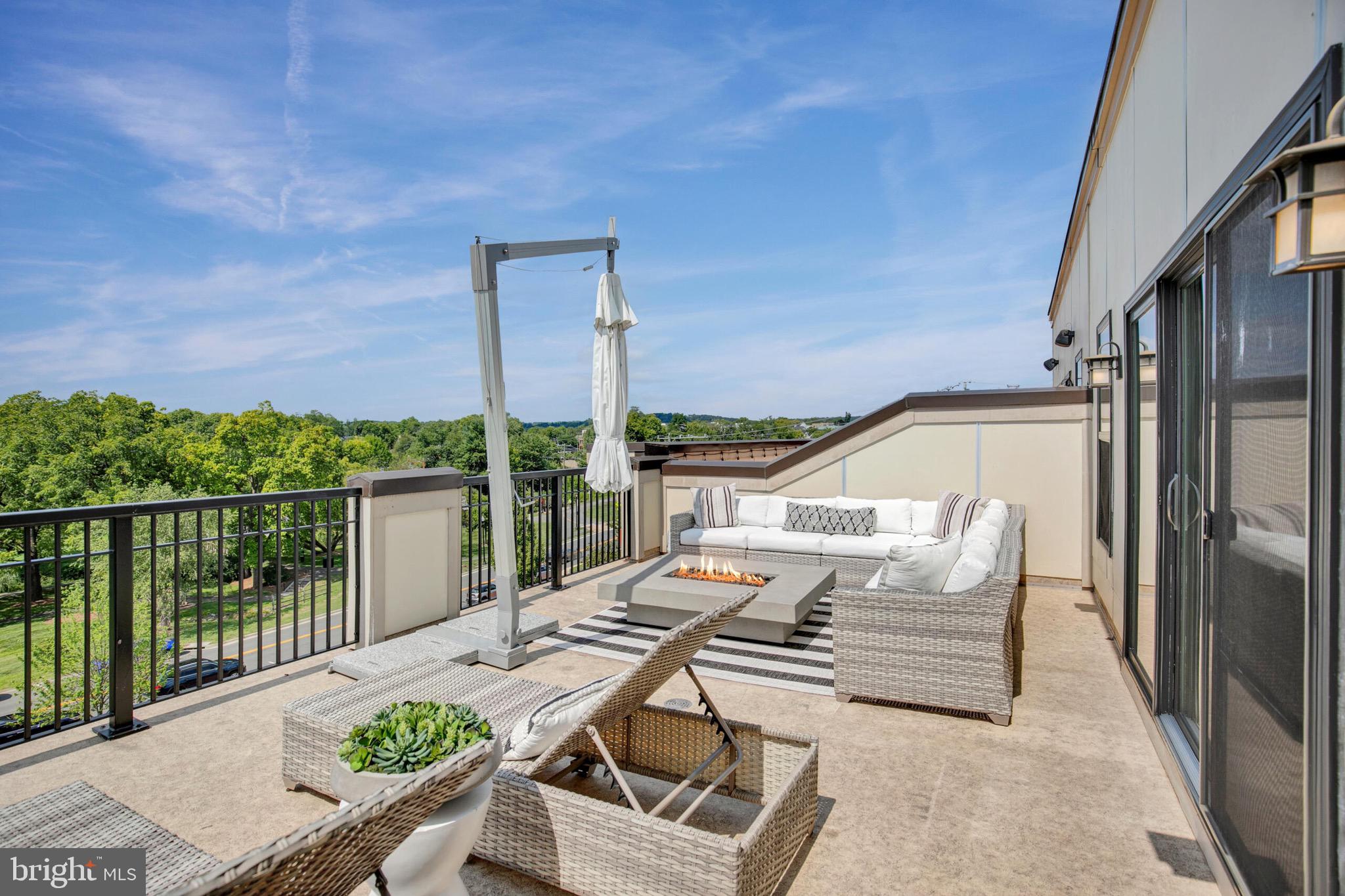 CRESCENT PLACE - Residential