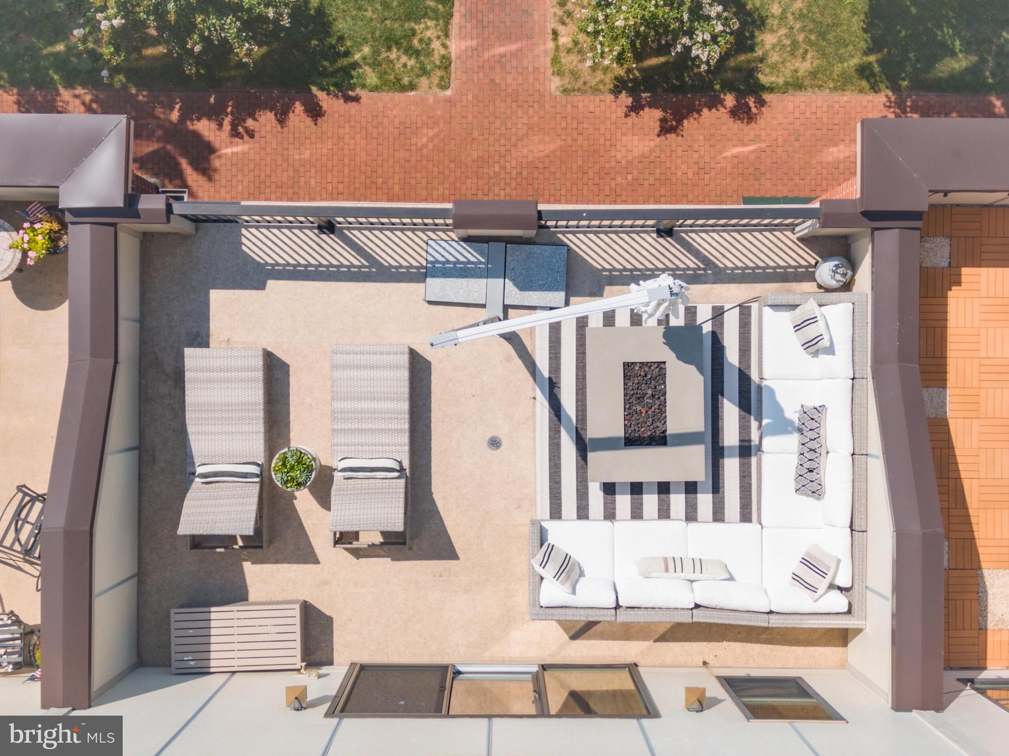 CRESCENT PLACE - Residential