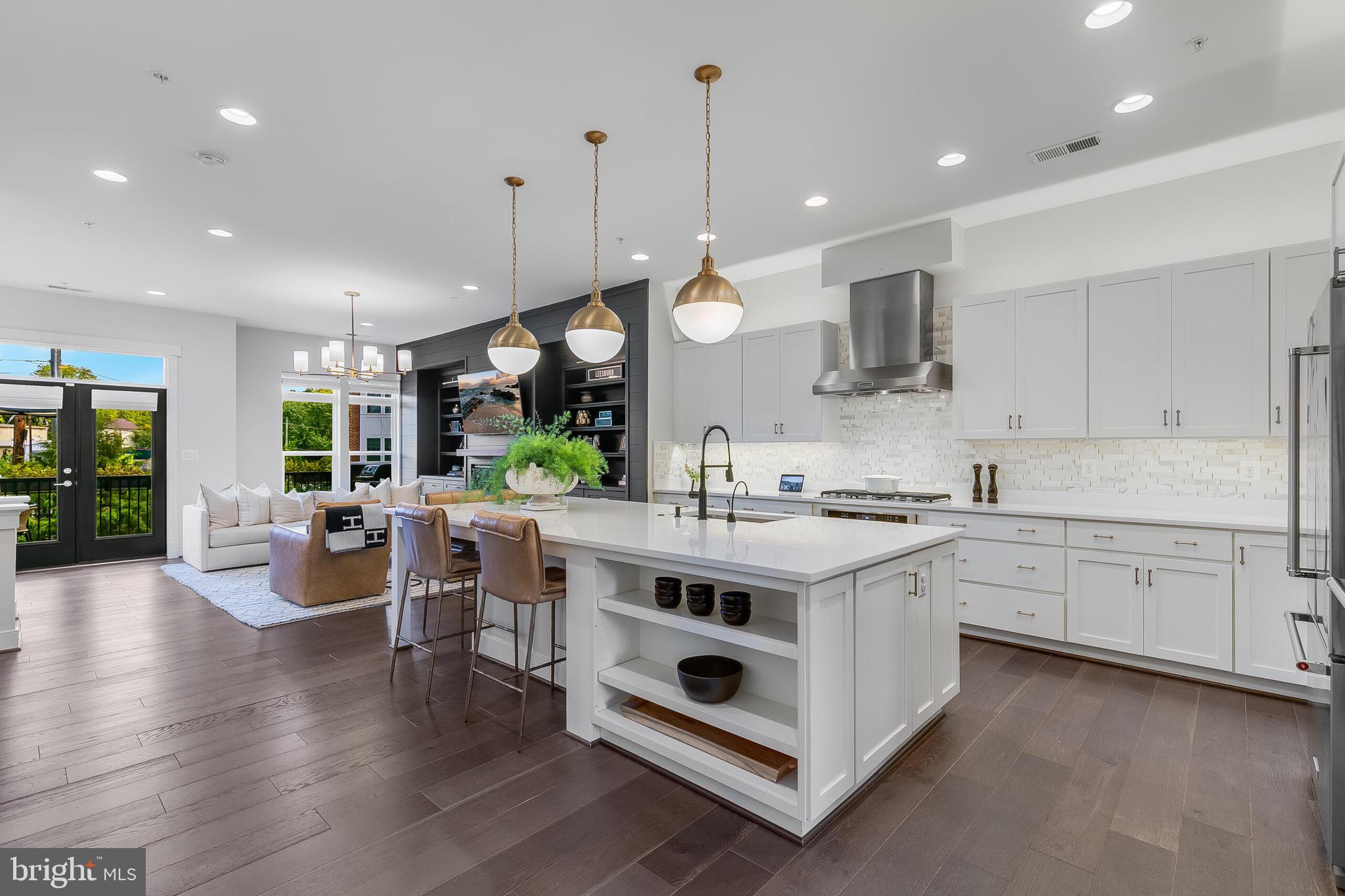 CRESCENT PLACE - Residential