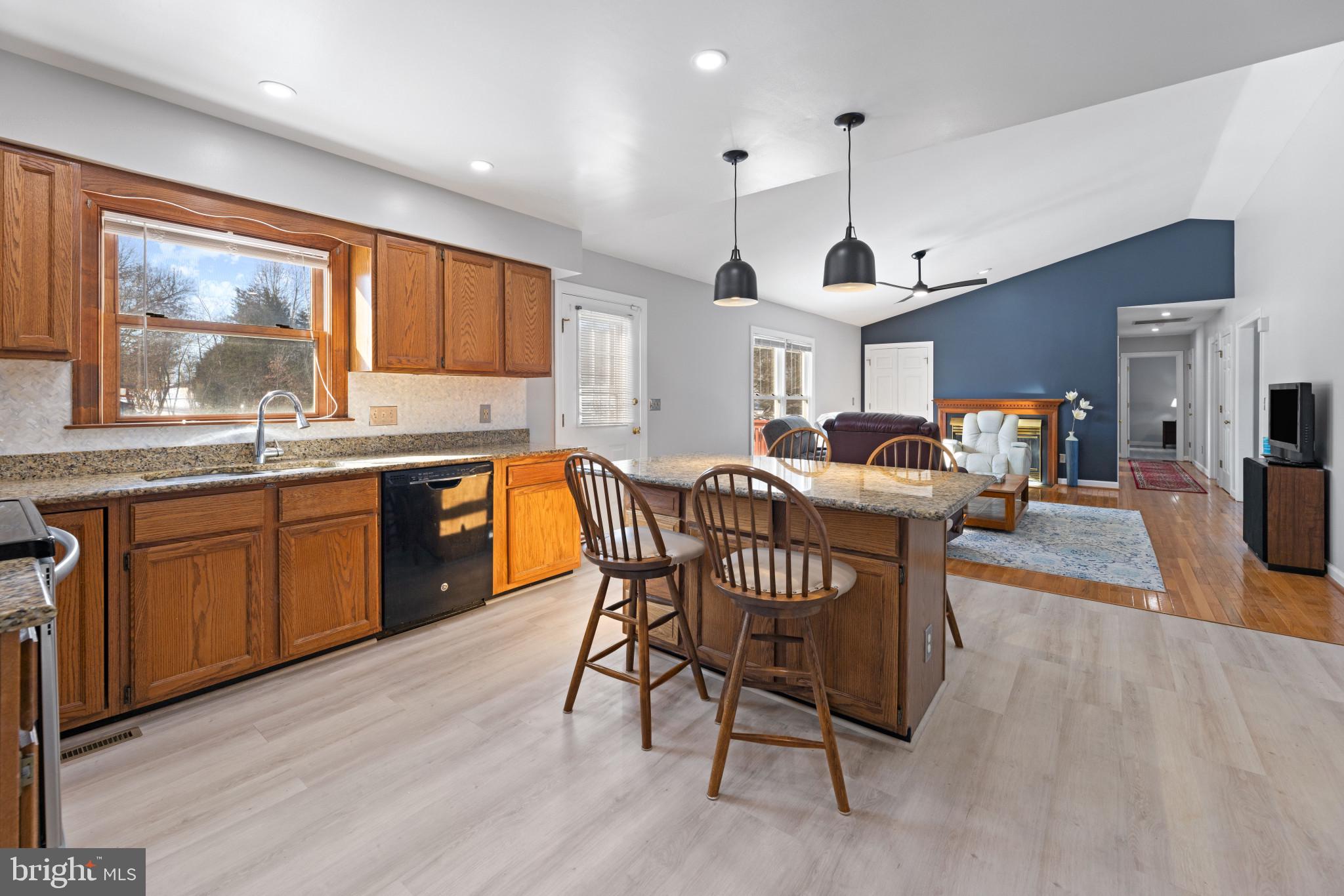 WHITESTONE ESTATES - Residential