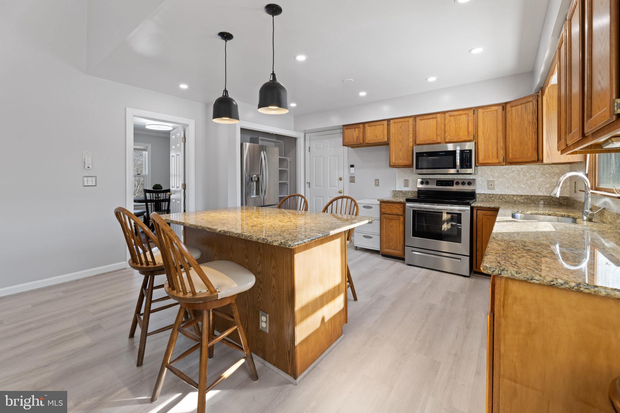 WHITESTONE ESTATES - Residential