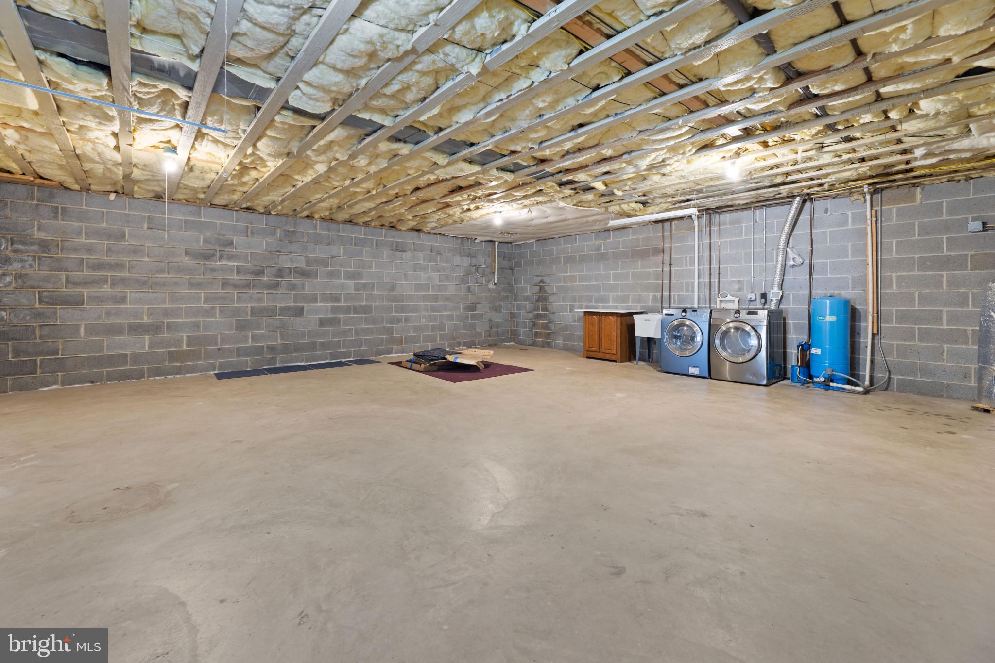 WHITESTONE ESTATES - Residential