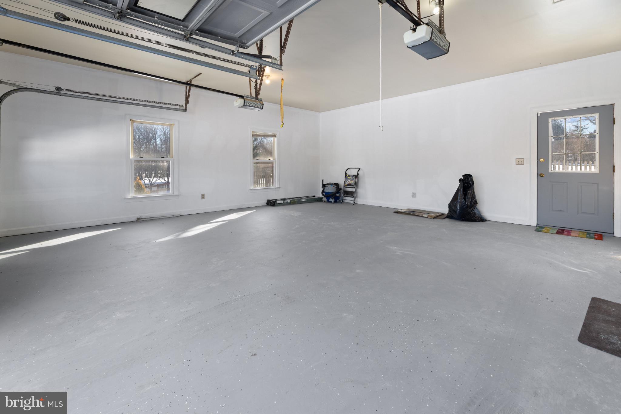 WHITESTONE ESTATES - Residential