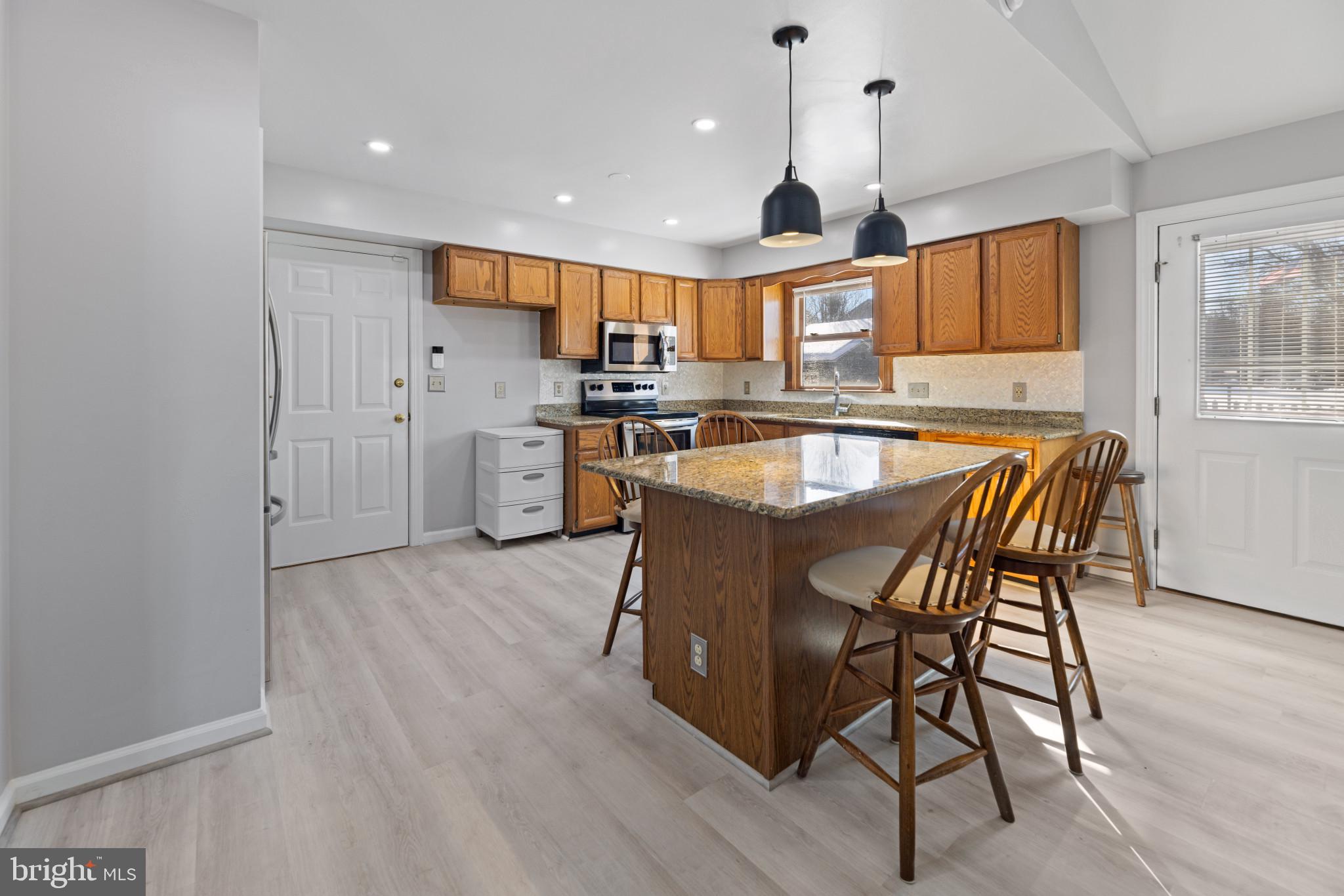 WHITESTONE ESTATES - Residential