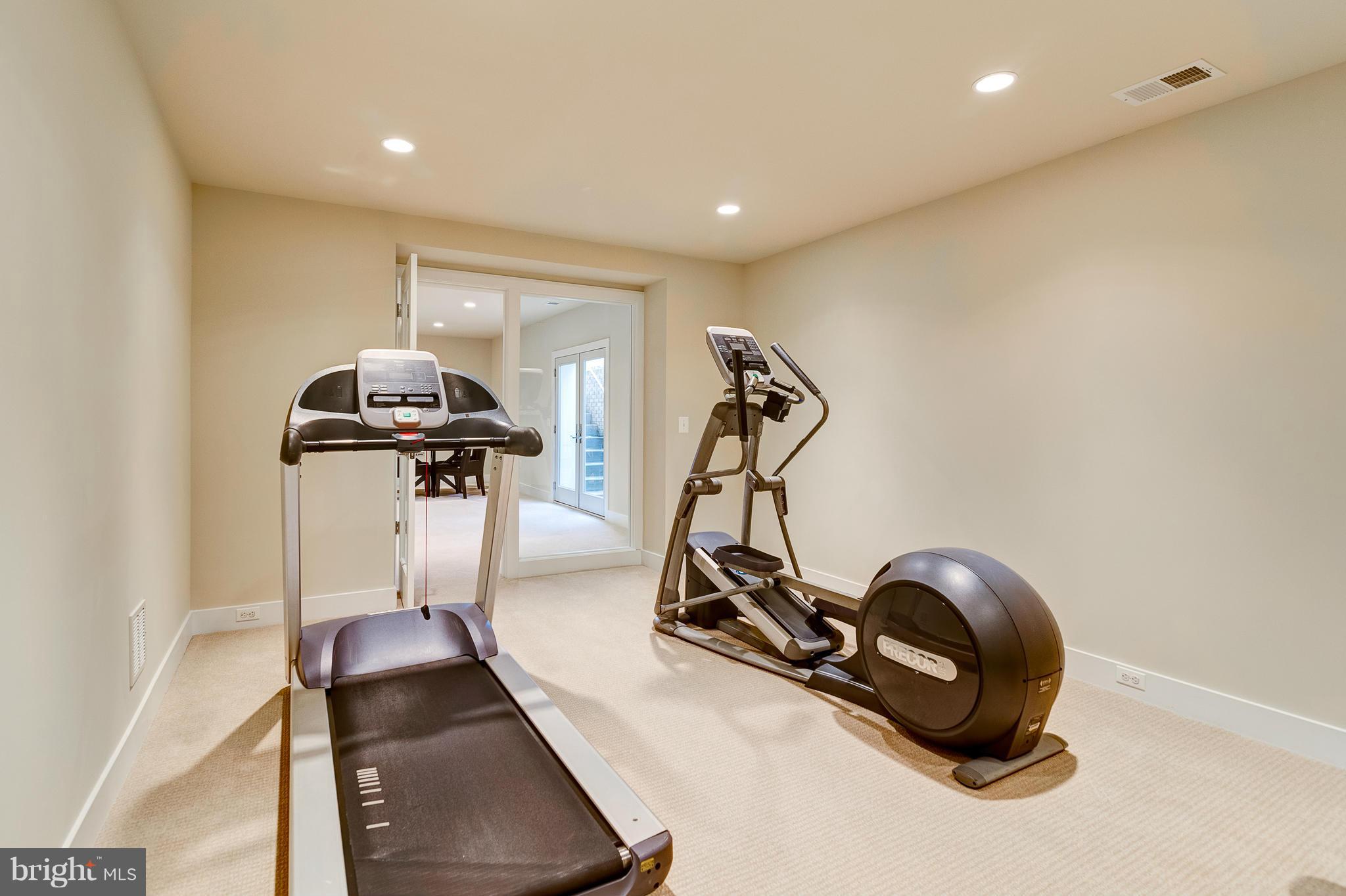 LEXINGTON HEIGHTS - Residential