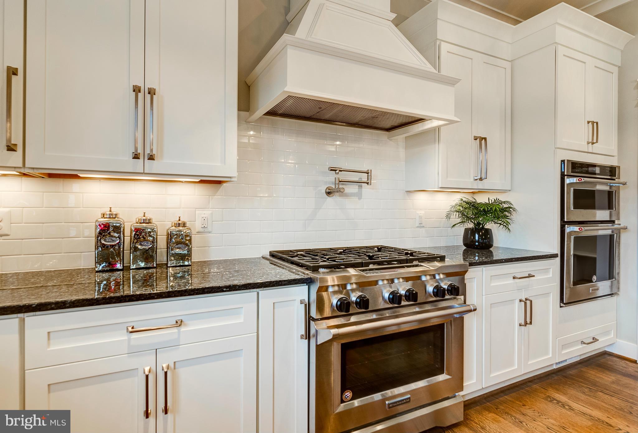 LEXINGTON HEIGHTS - Residential