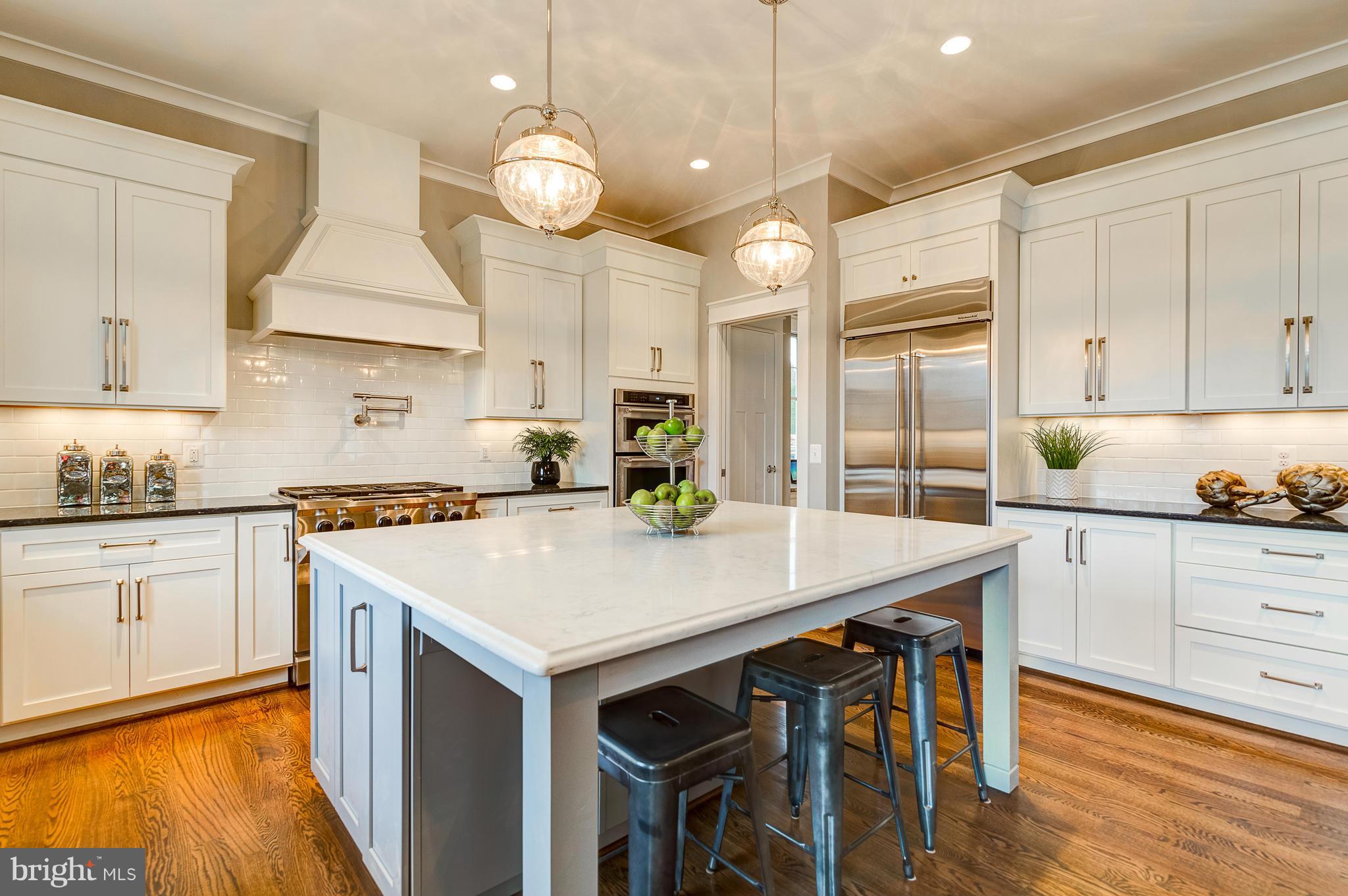 LEXINGTON HEIGHTS - Residential