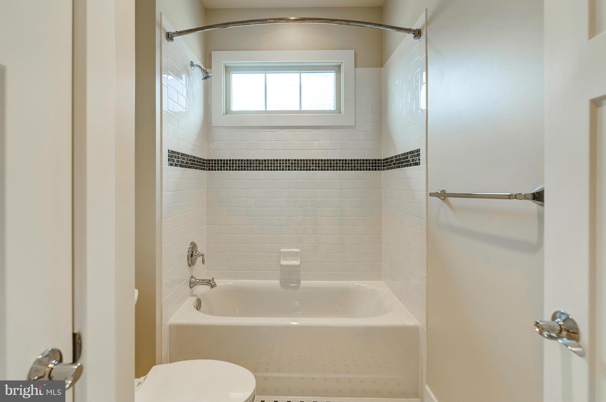 LEXINGTON HEIGHTS - Residential