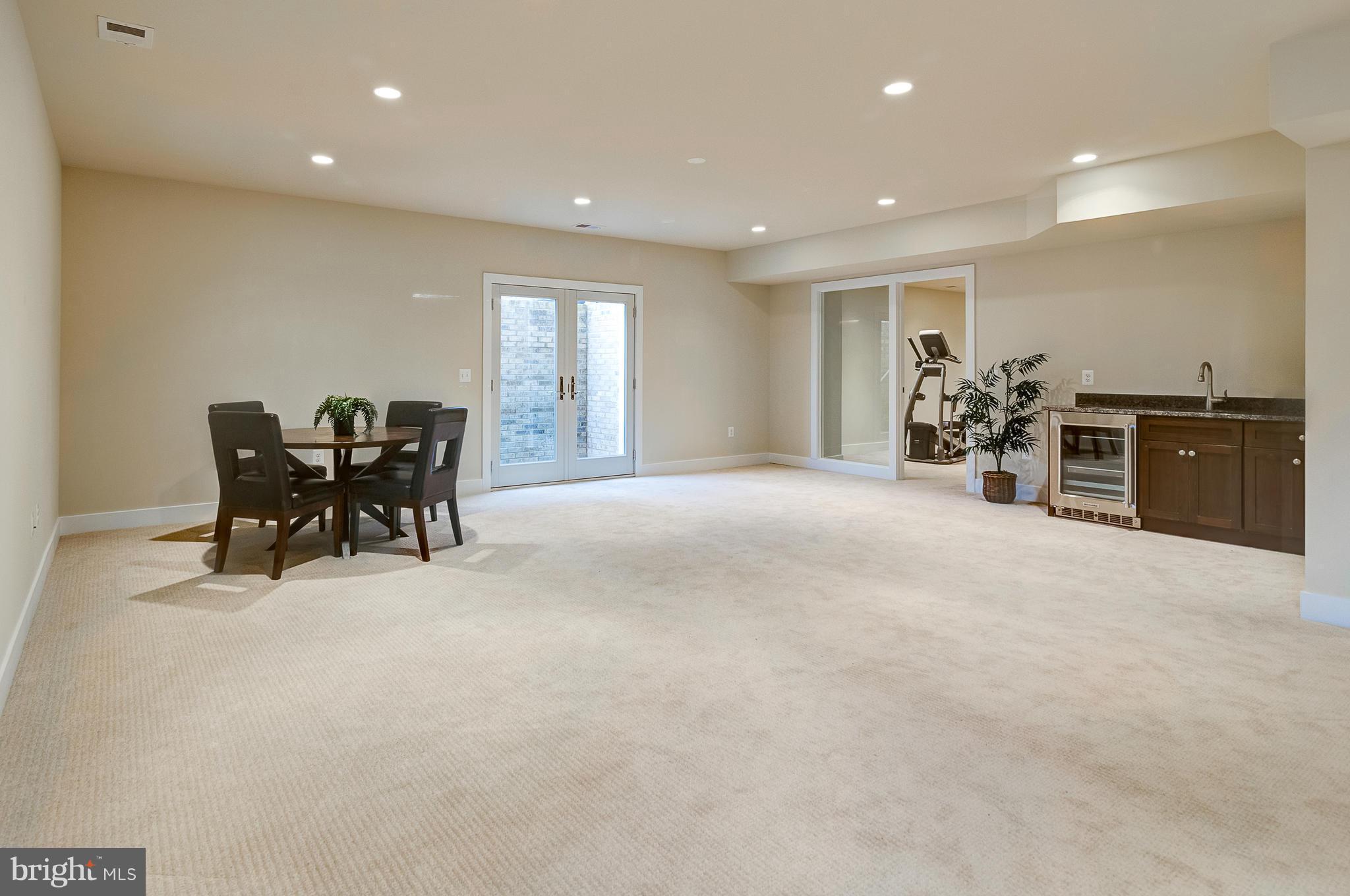 LEXINGTON HEIGHTS - Residential