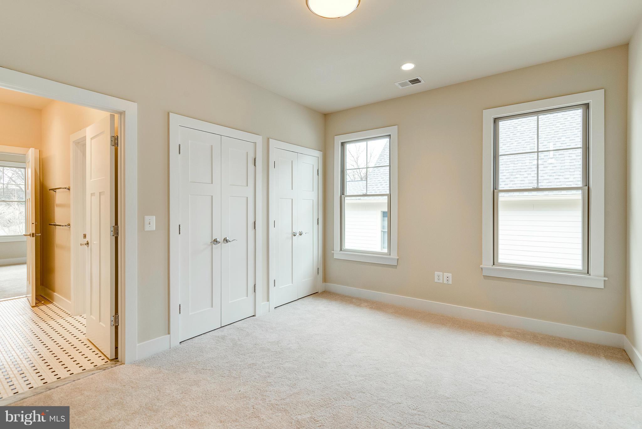 LEXINGTON HEIGHTS - Residential