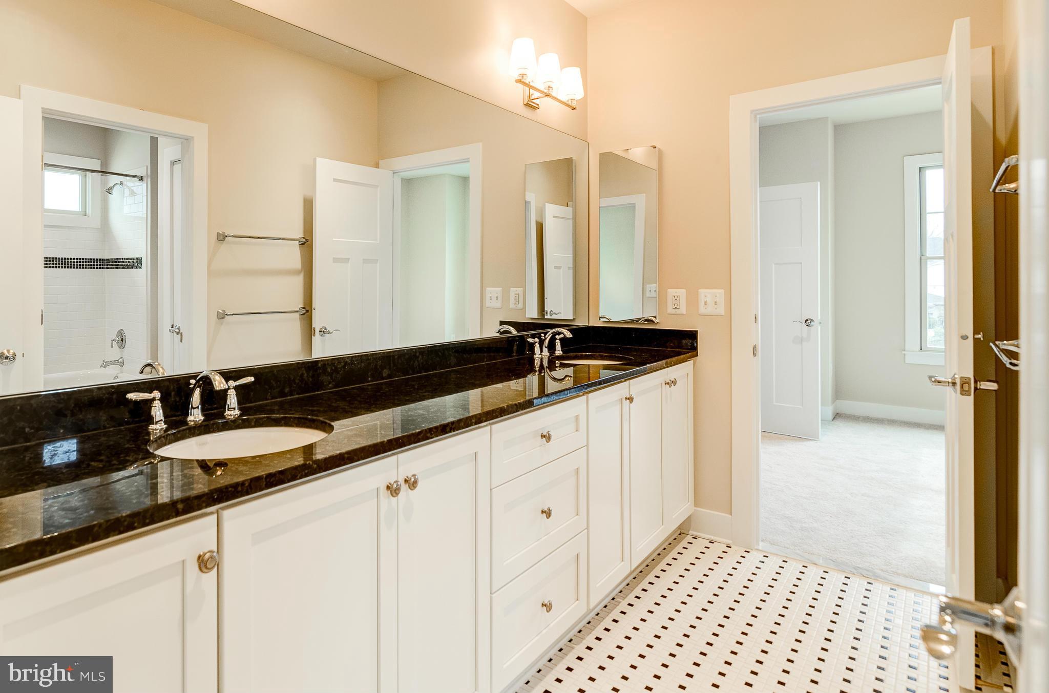 LEXINGTON HEIGHTS - Residential