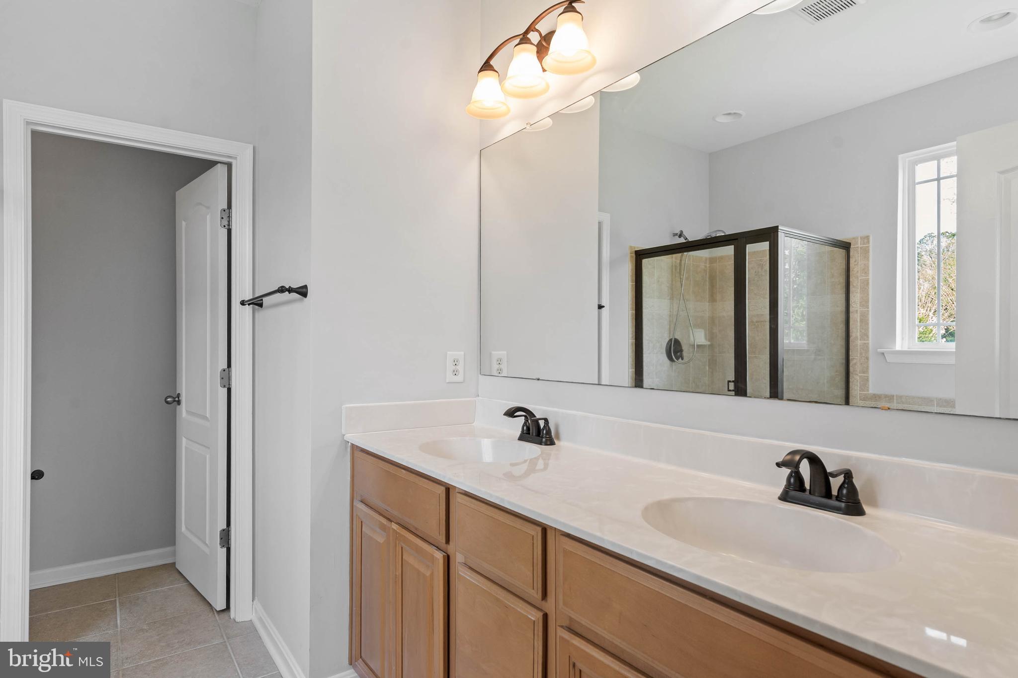 ASHLEY MANOR - Residential