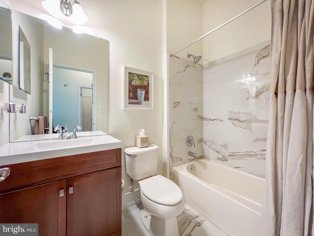 REGENCY AT YARDLEY - Residential