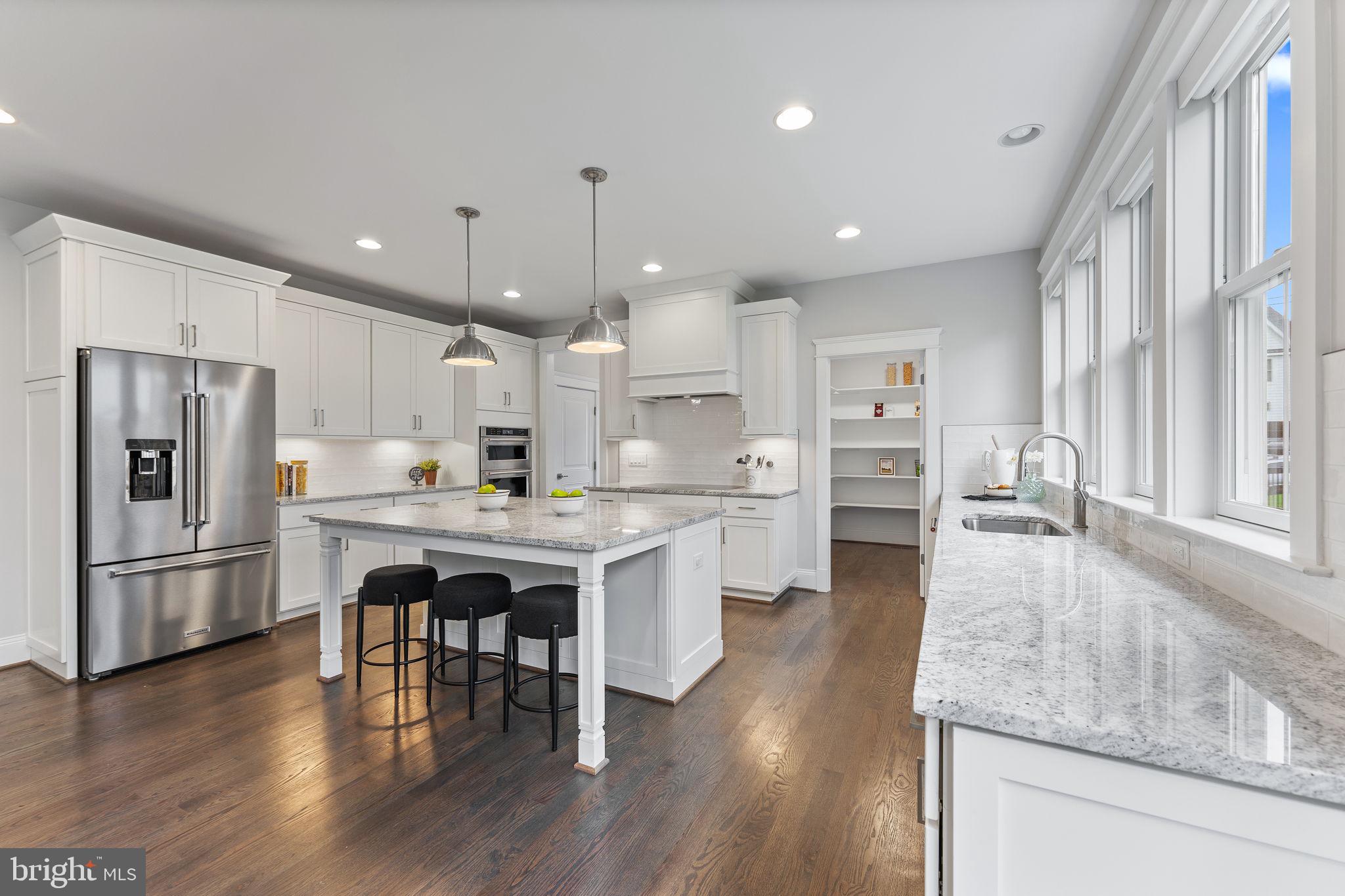 HIGHVIEW TERRACE - Residential Lease