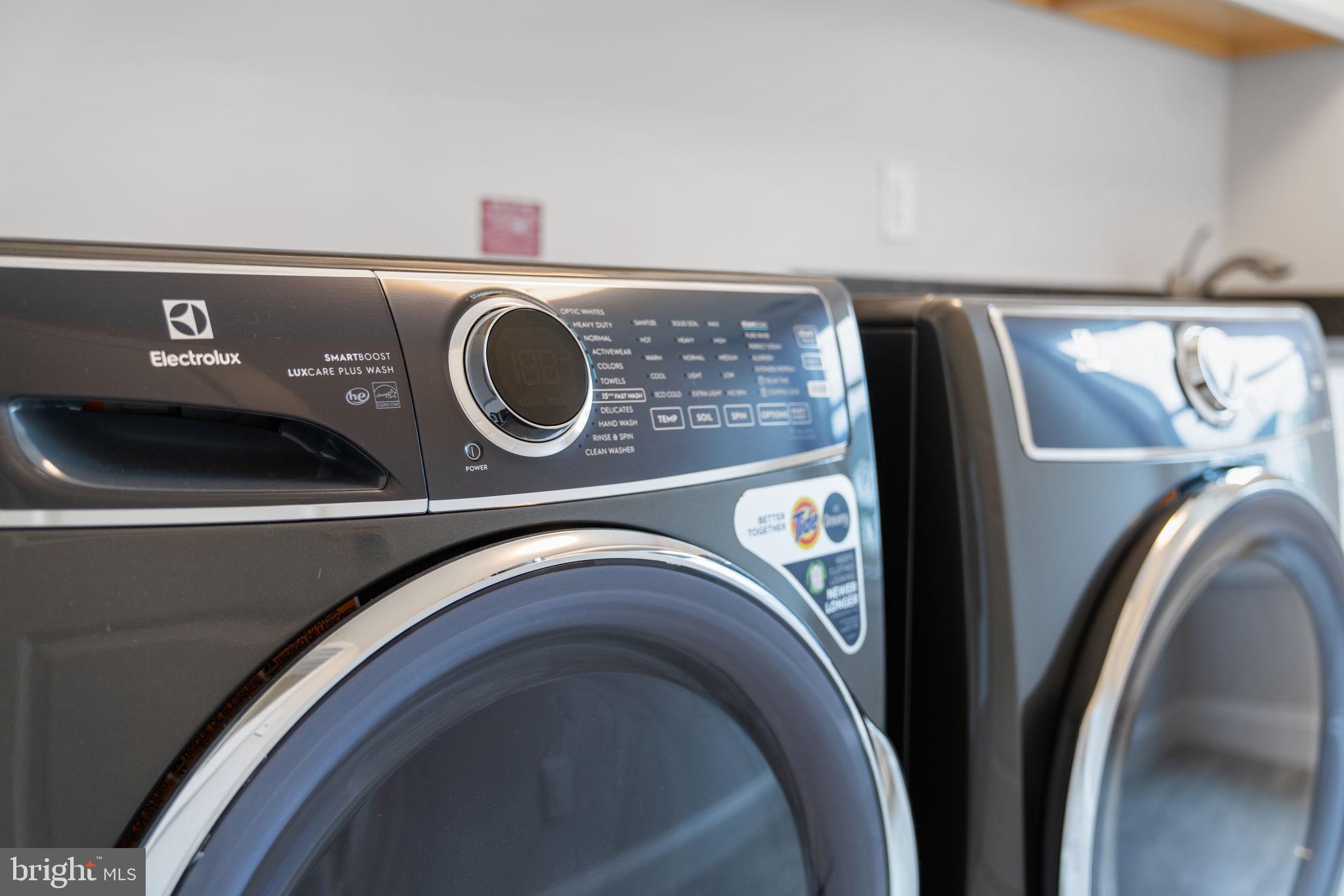 HIGHVIEW TERRACE - Residential Lease