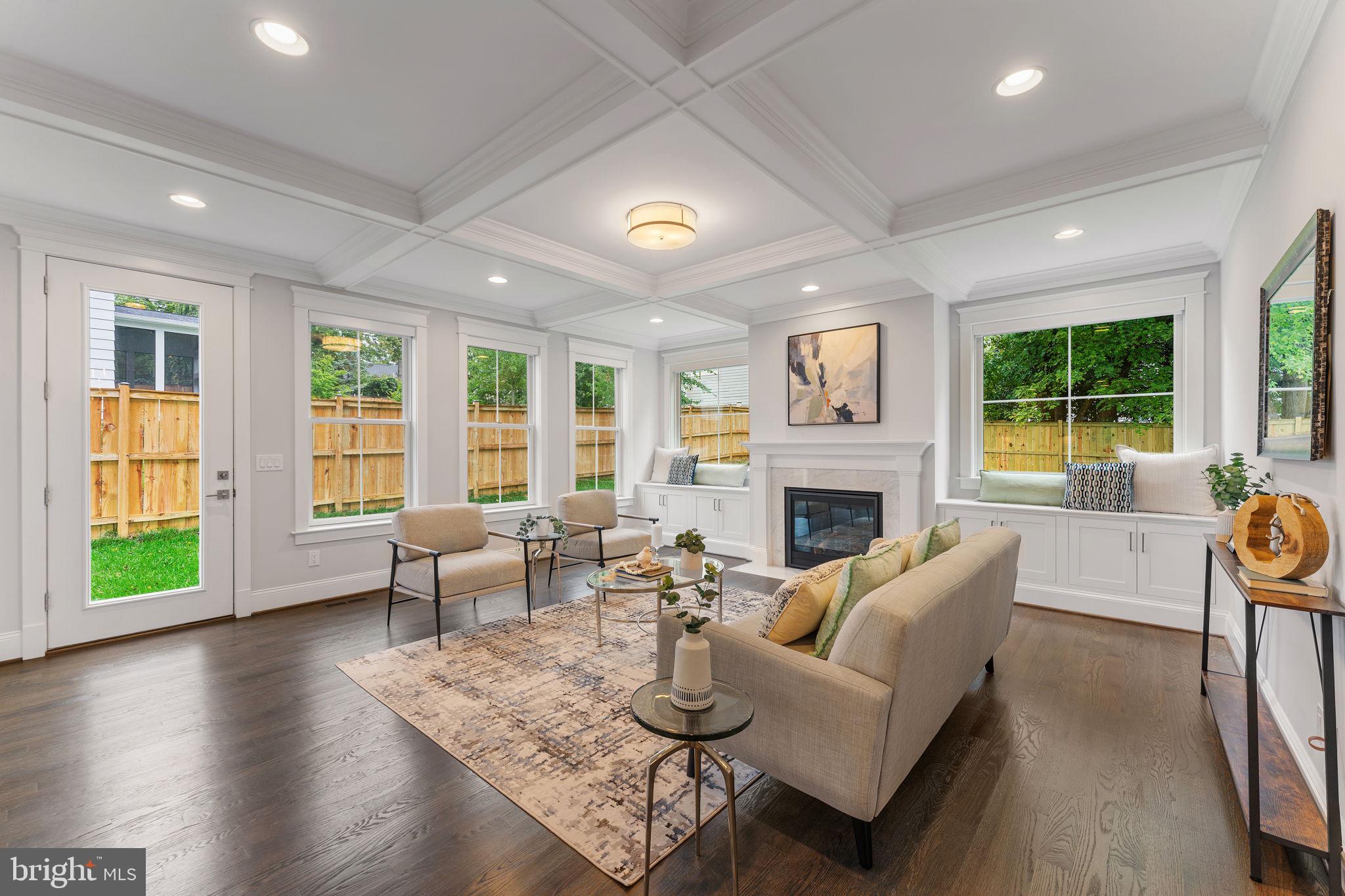 HIGHVIEW TERRACE - Residential Lease