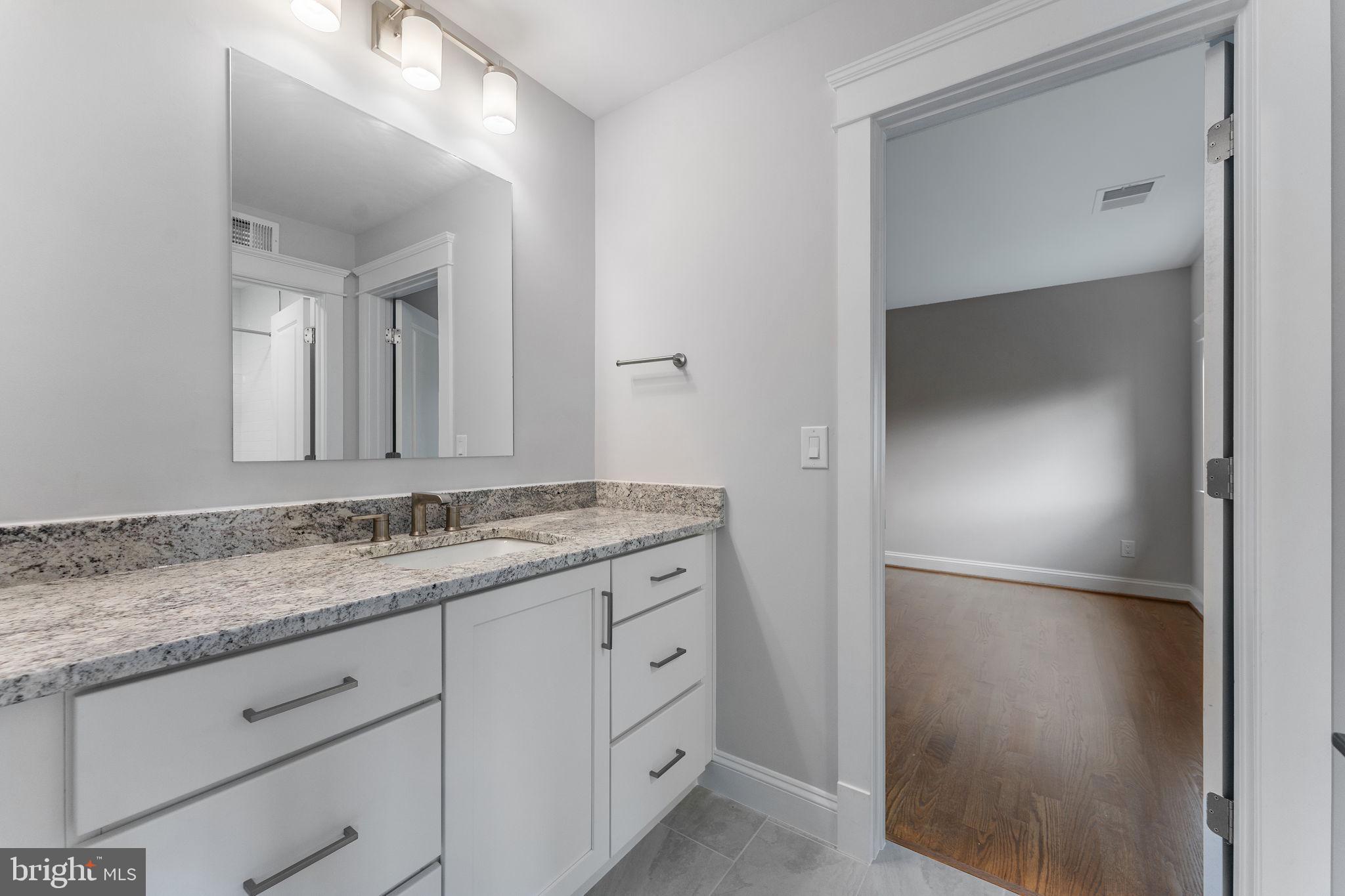 HIGHVIEW TERRACE - Residential Lease