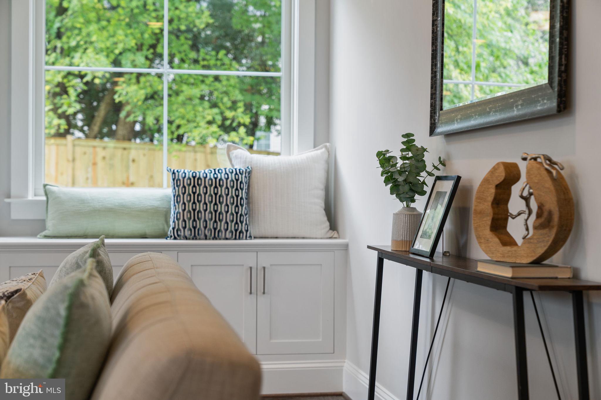 HIGHVIEW TERRACE - Residential Lease