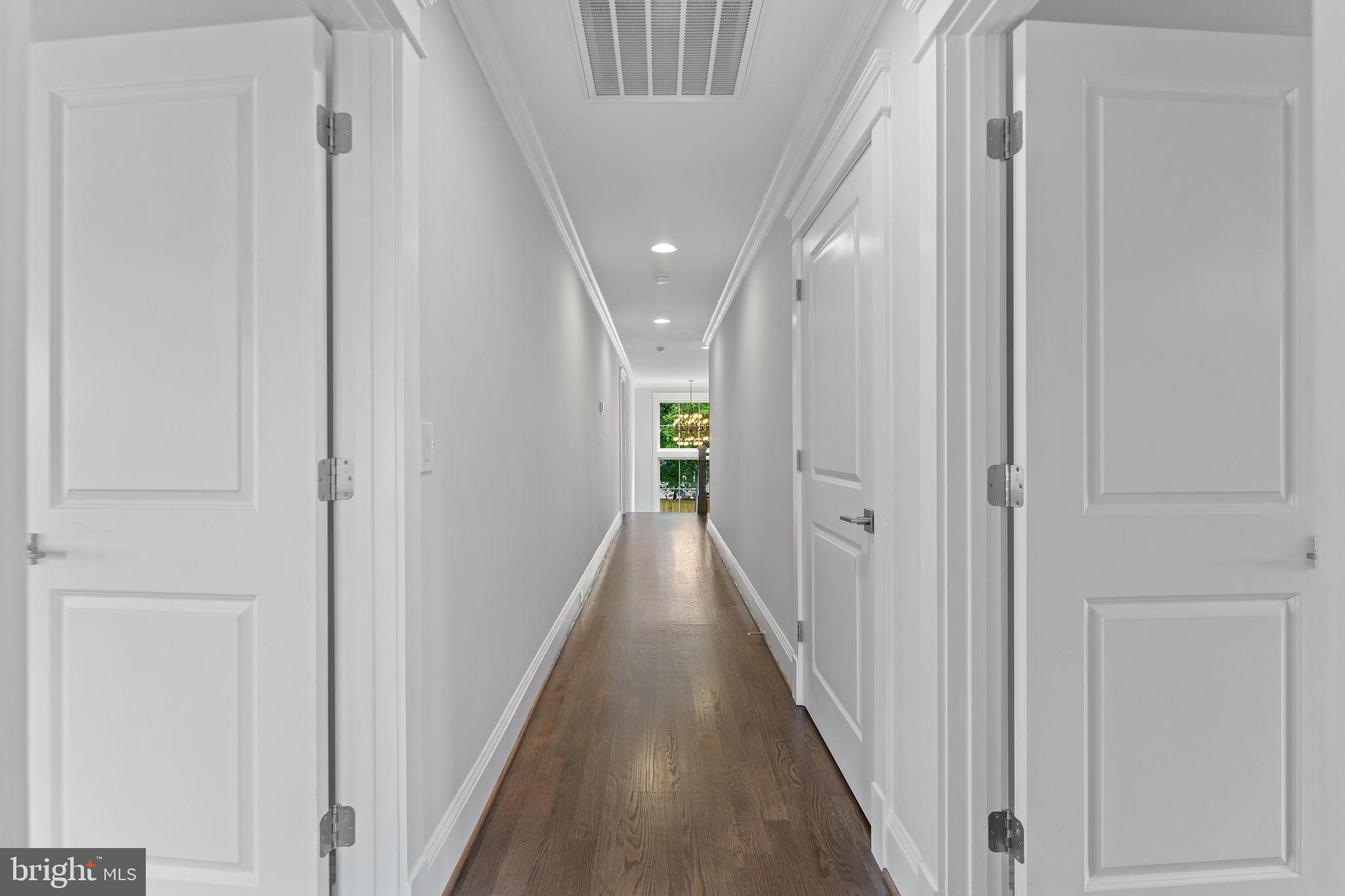 HIGHVIEW TERRACE - Residential Lease