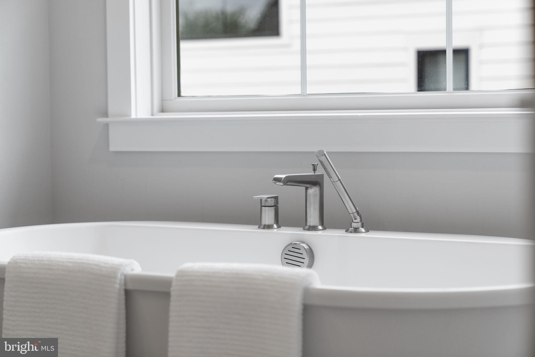 HIGHVIEW TERRACE - Residential Lease