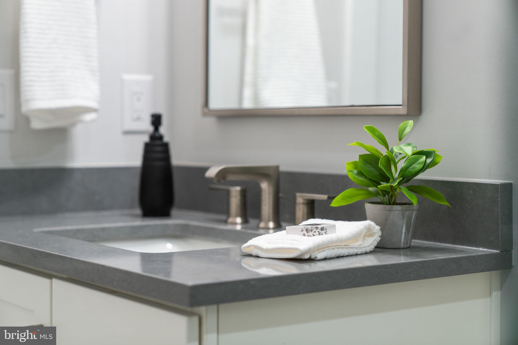 HIGHVIEW TERRACE - Residential Lease