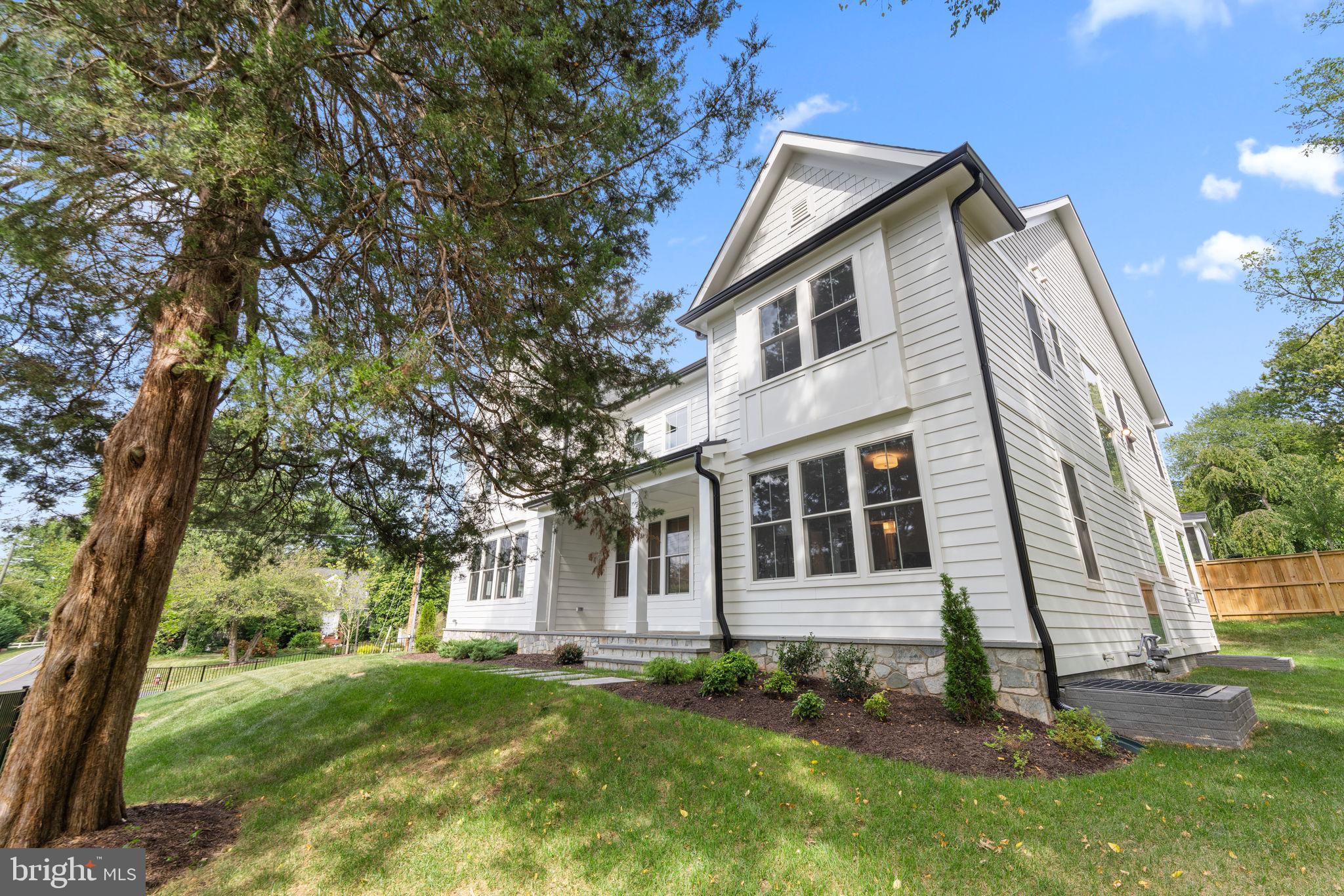 HIGHVIEW TERRACE - Residential Lease