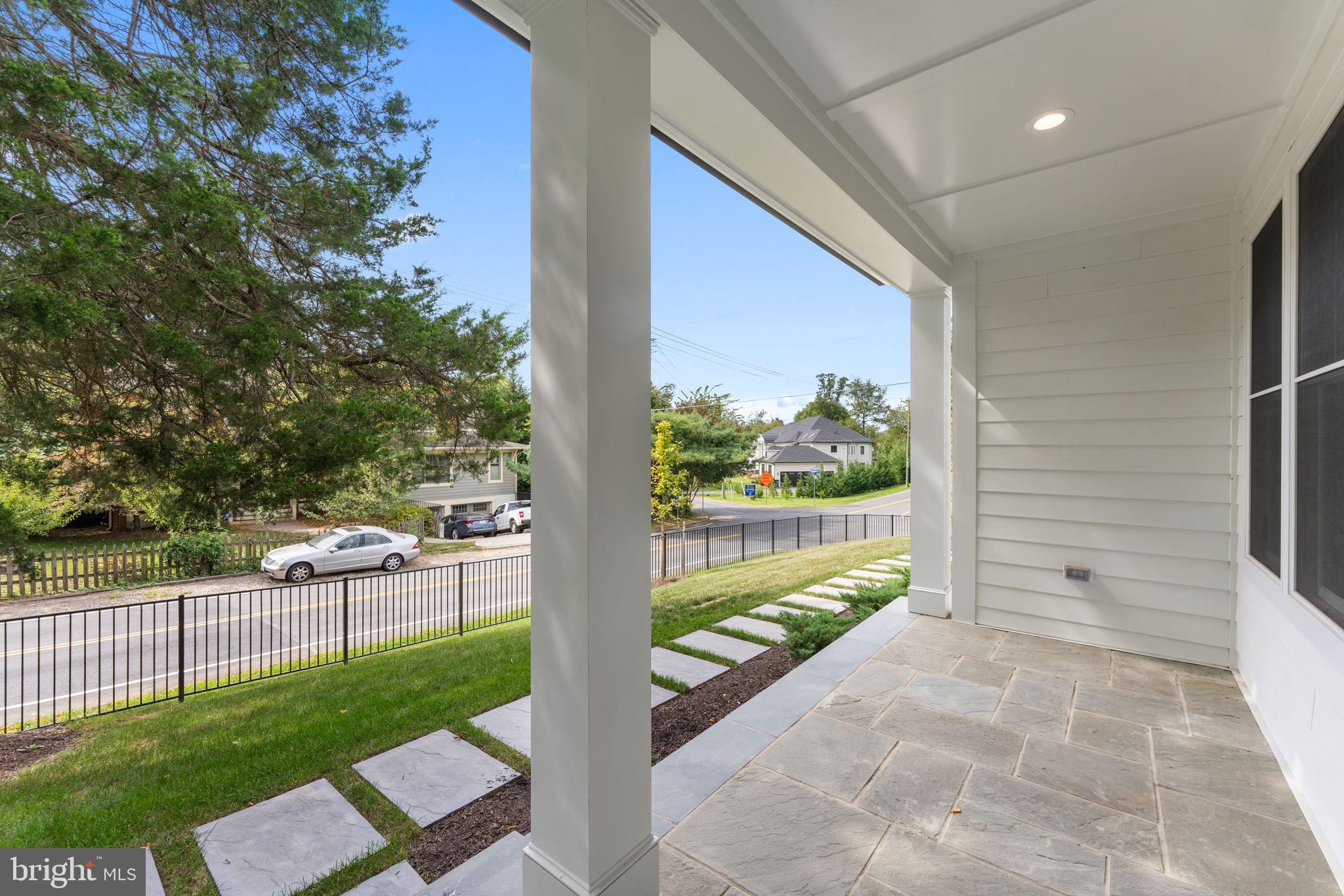 HIGHVIEW TERRACE - Residential Lease