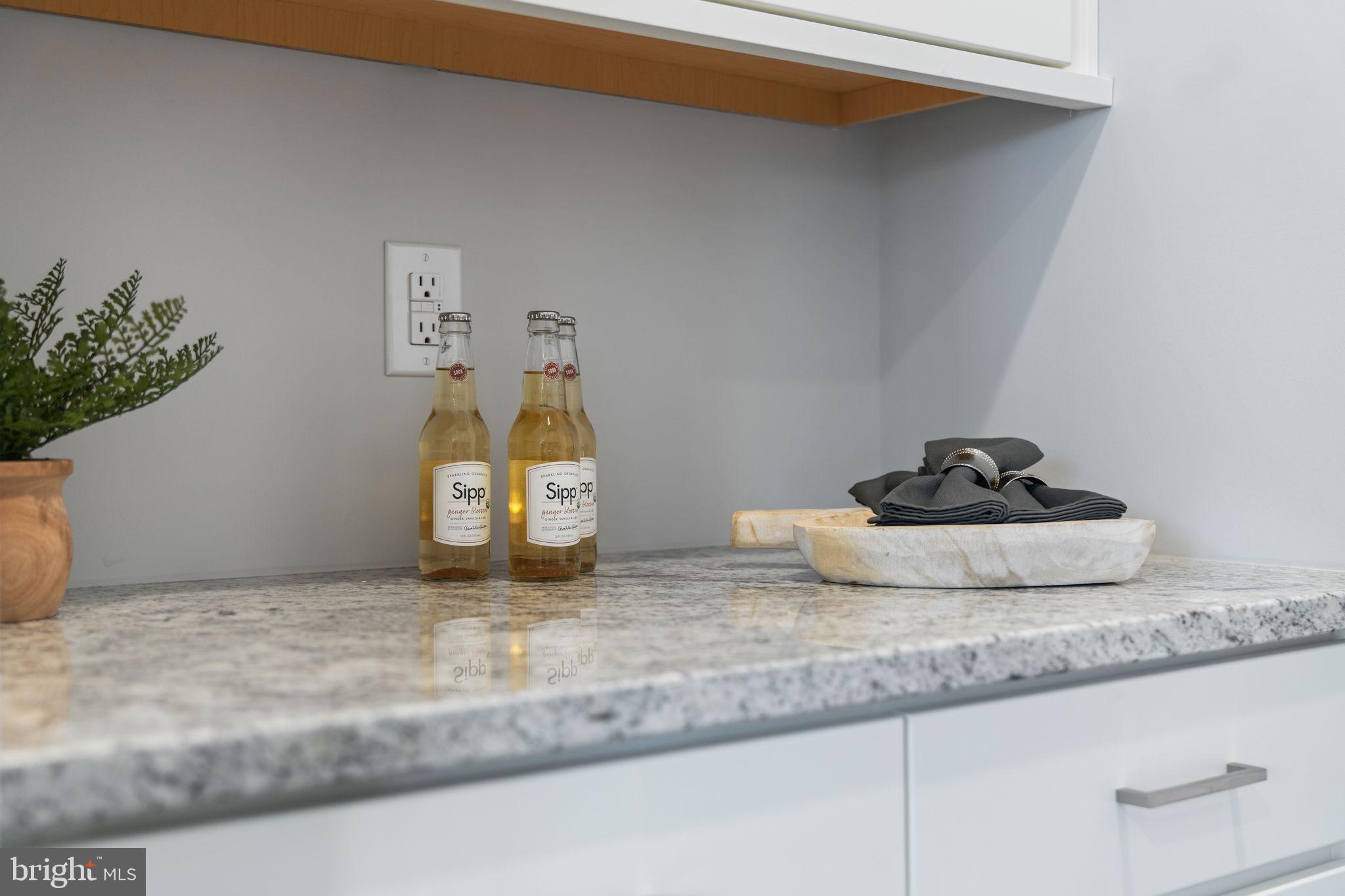 HIGHVIEW TERRACE - Residential Lease