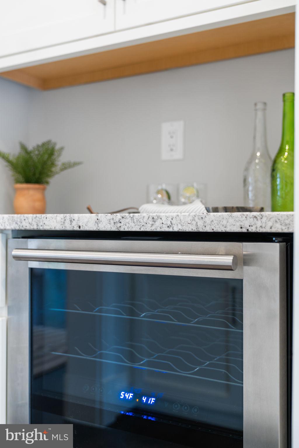 HIGHVIEW TERRACE - Residential Lease