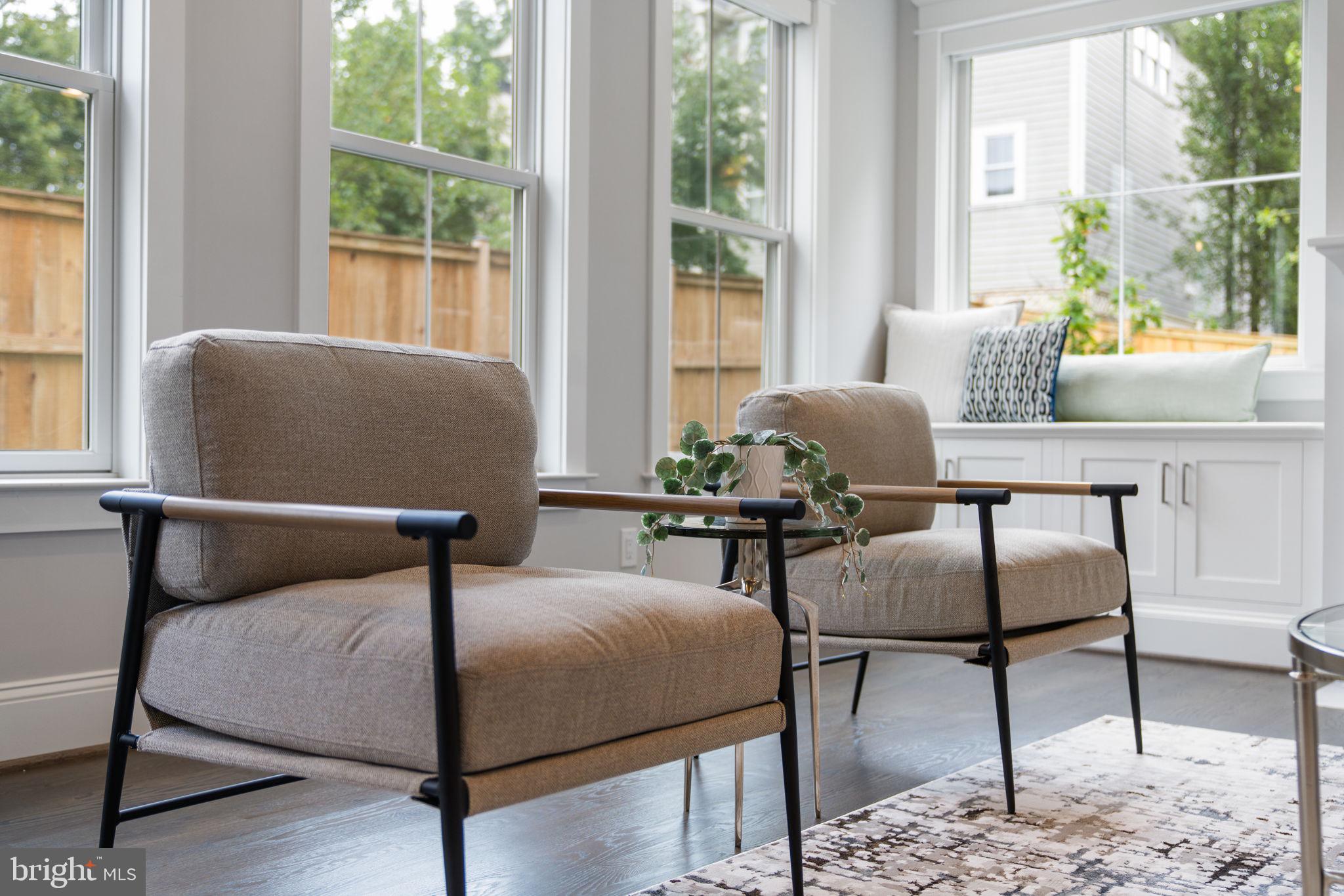 HIGHVIEW TERRACE - Residential Lease