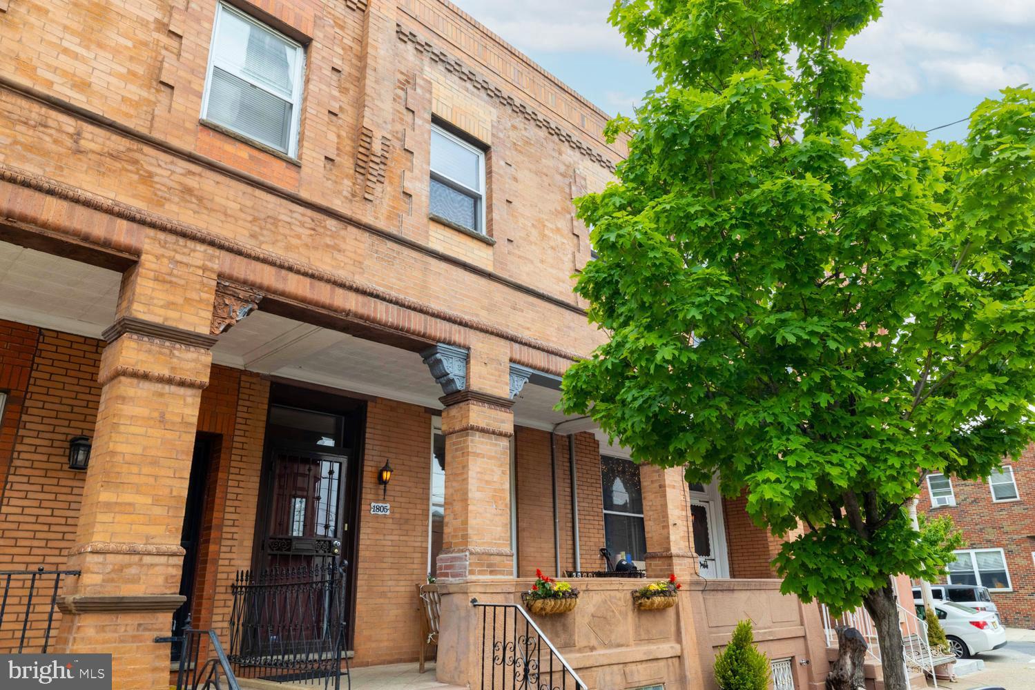GIRARD ESTATES - Residential