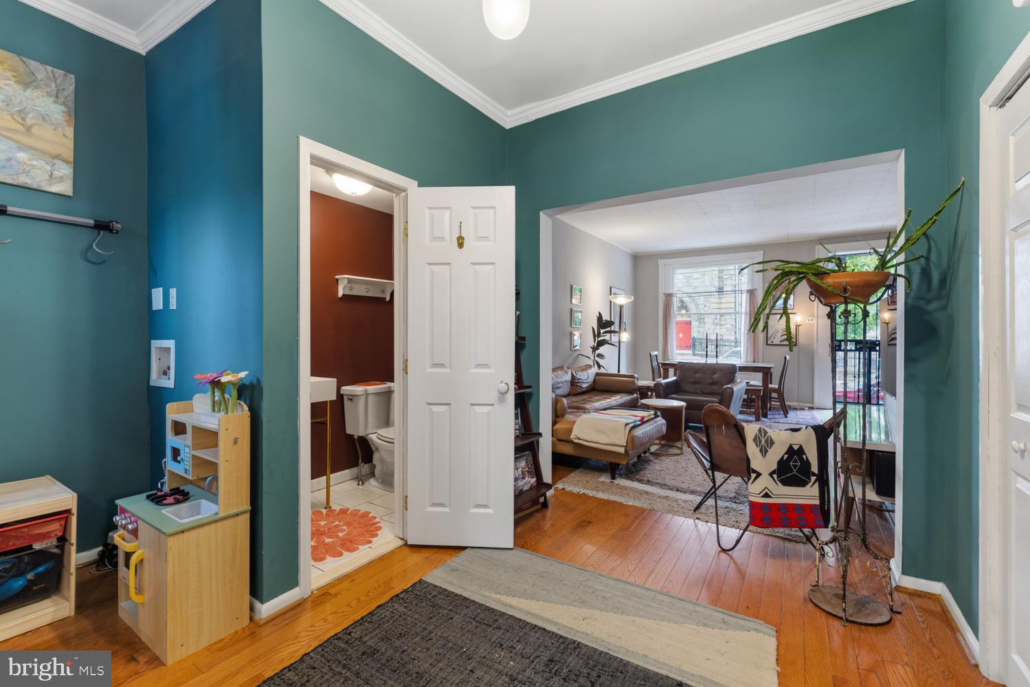 GIRARD ESTATES - Residential