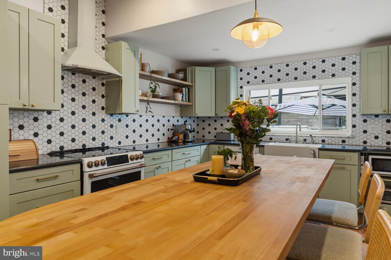 GIRARD ESTATES - Residential