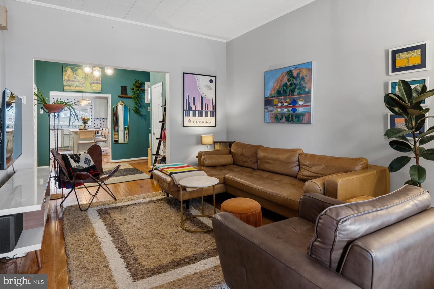 GIRARD ESTATES - Residential